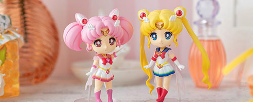 Super Sailor Moon & Super Sailor Chibimoon Figuarts MINI (Sailor Moon Eternal)
